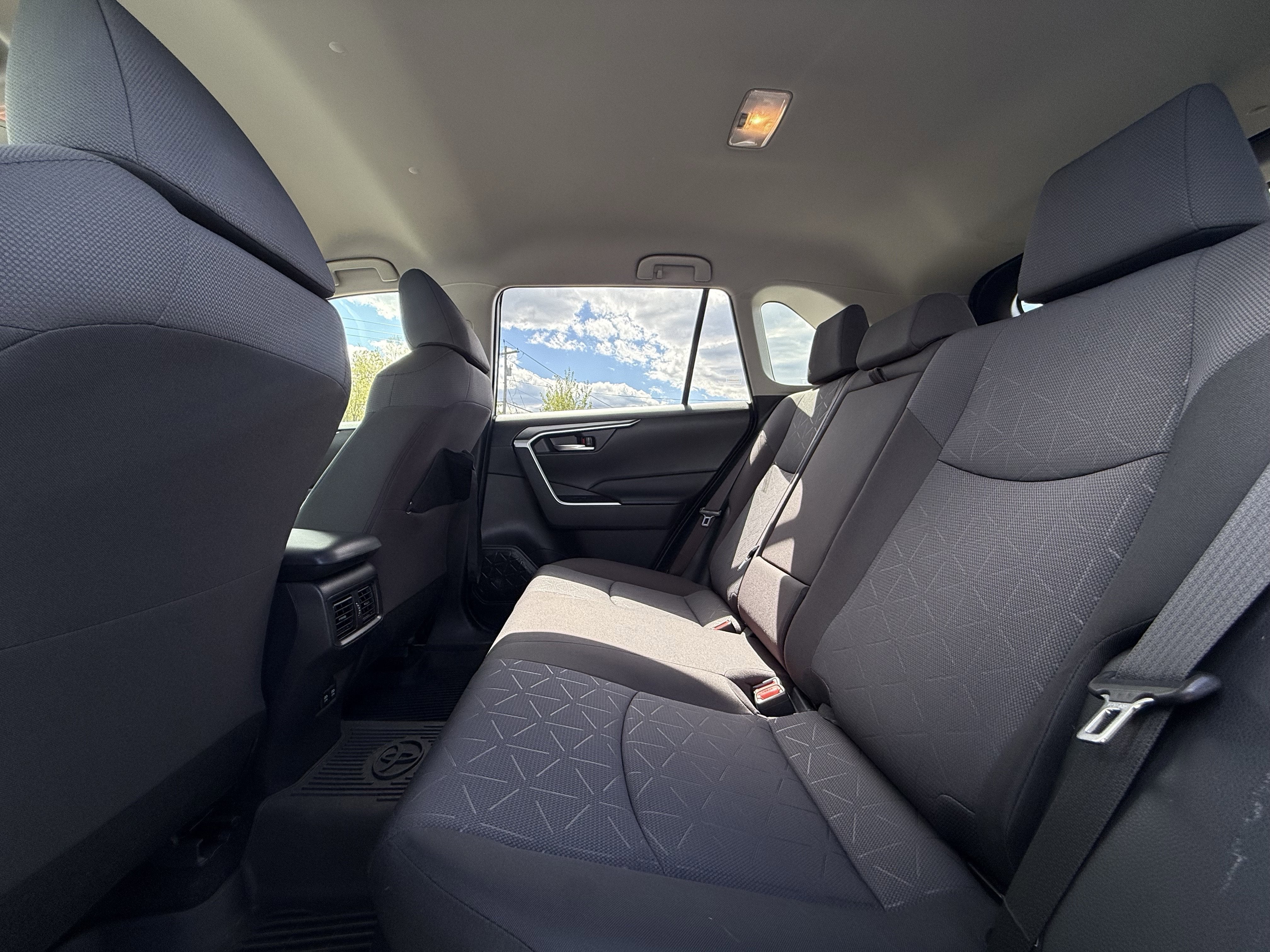 2020 Toyota RAV4 HYBRID Hybrid XLE
