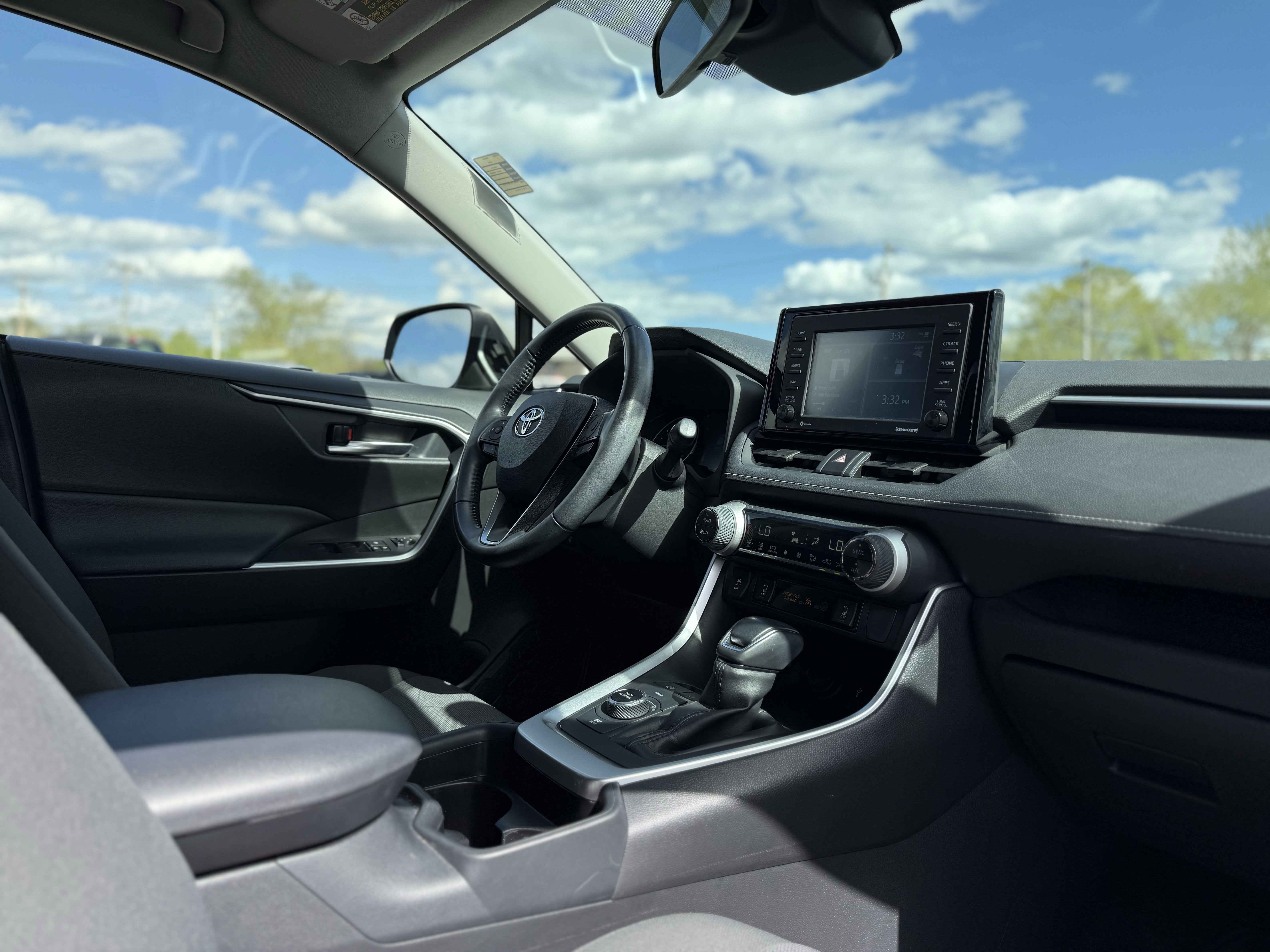 2020 Toyota RAV4 HYBRID Hybrid XLE