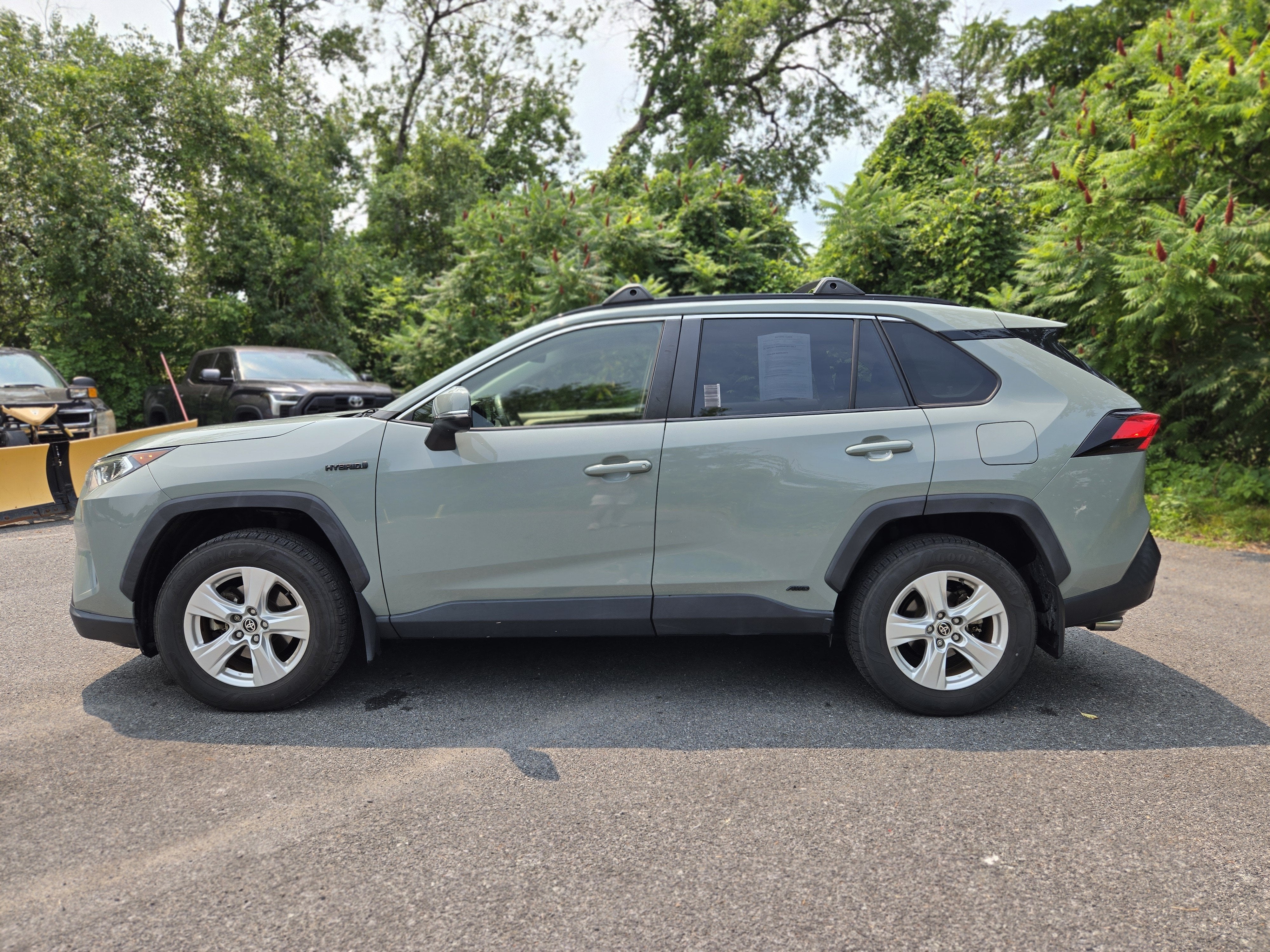 2020 Toyota RAV4 Hybrid XLE