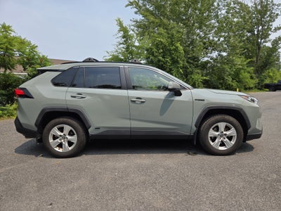 2020 Toyota RAV4 Hybrid XLE