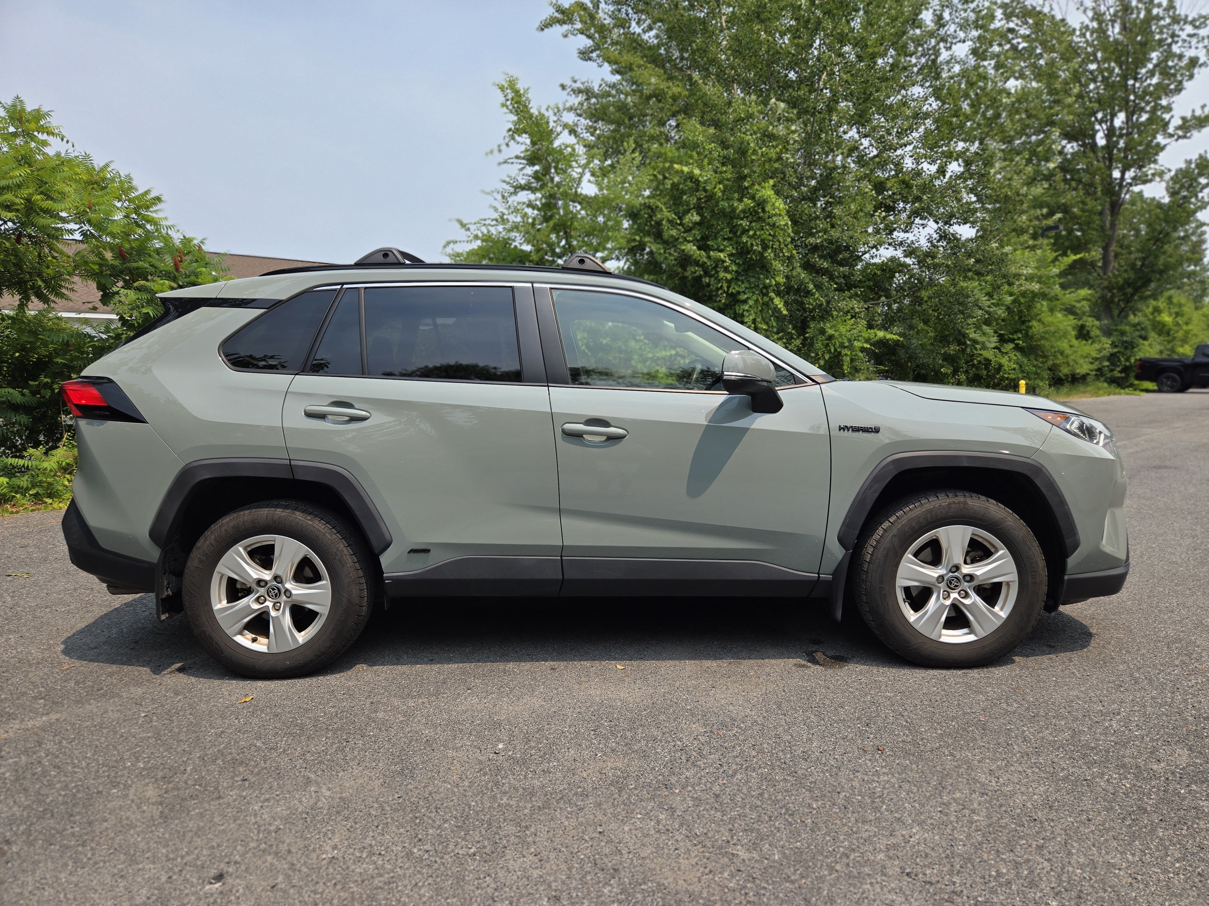 2020 Toyota RAV4 Hybrid XLE