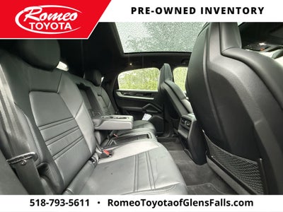 2024 Porsche Cayenne Base