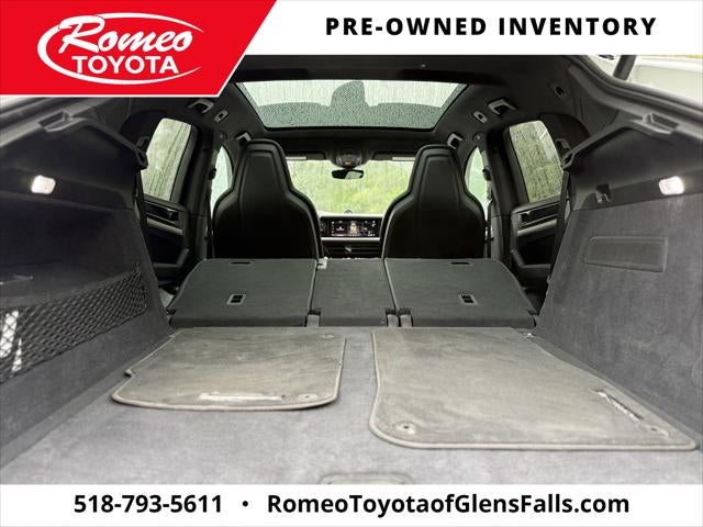 2024 Porsche Cayenne Base