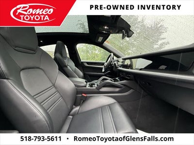 2024 Porsche Cayenne Base