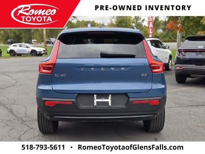 2025 Volvo XC40 Plus Dark Theme