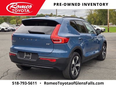 2025 Volvo XC40 Plus Dark Theme